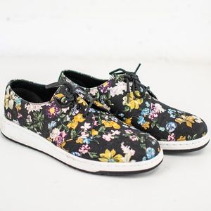 Size 9 Fabric Dr. Marten Floral Shoes
